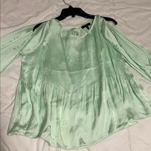 Mint Green Romeo & Juliet Blouse w open sleeve